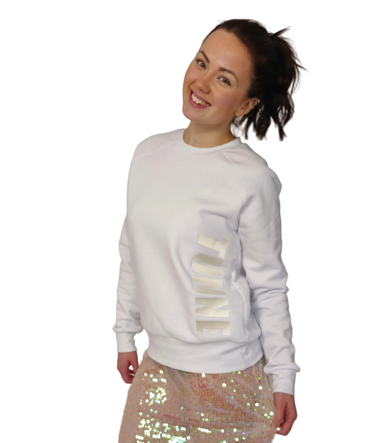 TUNNE college Ilo white